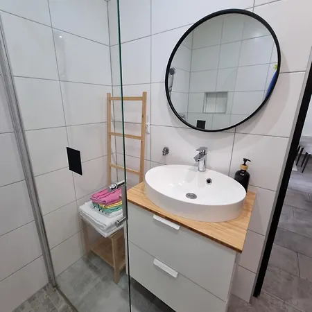 Delminium Apartman Vir