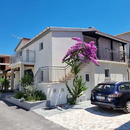 Apartman Delminium *