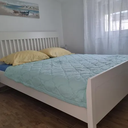 Apartman Delminium Vir